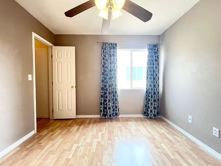 5875 Rainbow Trout Ct — Photo 23