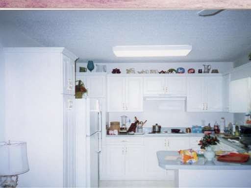2nd image of 4895 Oglesby Rd
