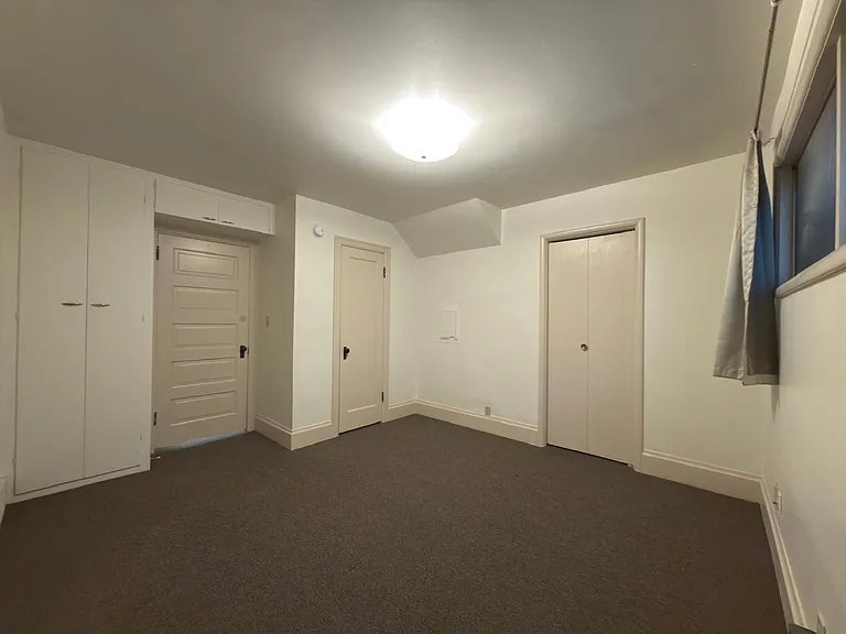 320 E Indiana Ave #B — Photo 10