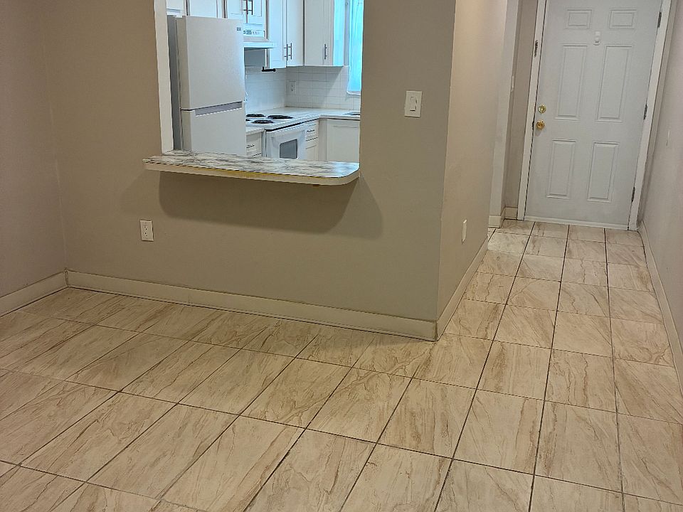 1st image of 4471 Ganyard St #4