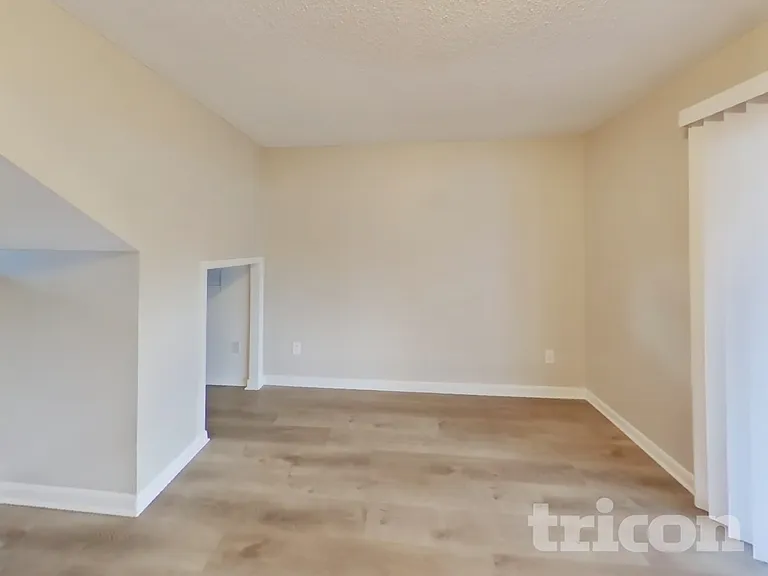 11011 Greenaire Dr — Photo 5