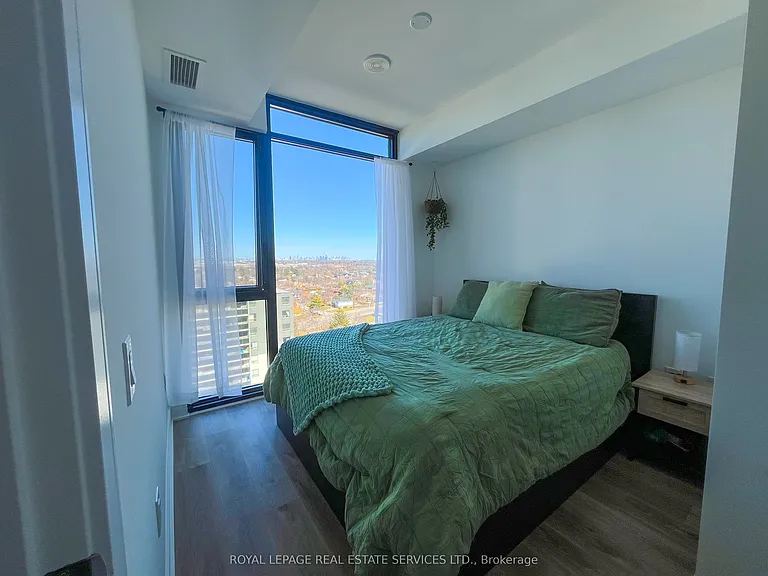 86 Dundas St E #1312 — Photo 21