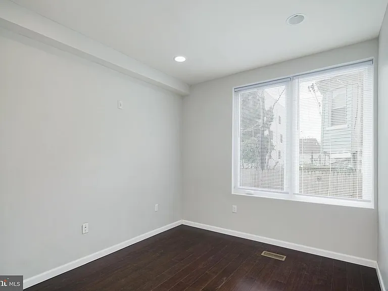 2408 W Thompson St #1 — Photo 8