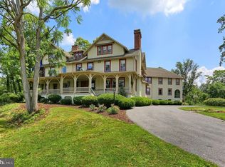 1090 Ragged Edge Rd, Chambersburg, PA 17202