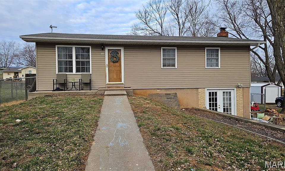 1st image of 205 Lorraine Dr