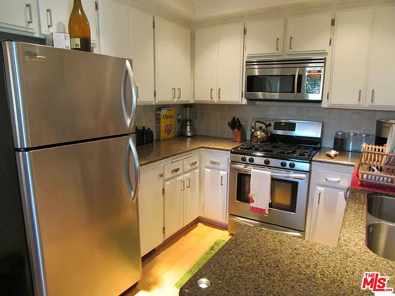 1127 12th St #301 — Photo 7