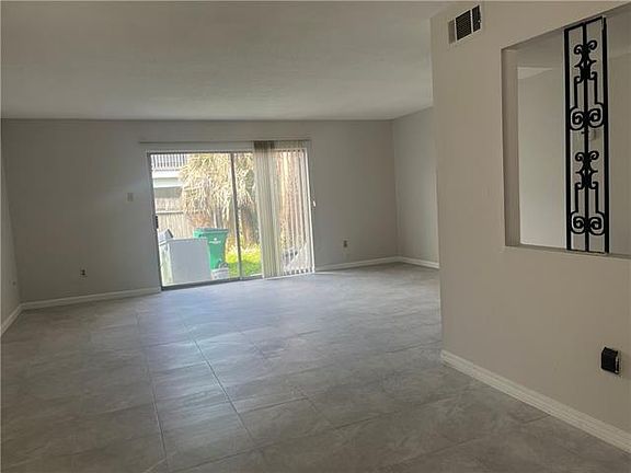 3rd image of 2304 Caswell Ln