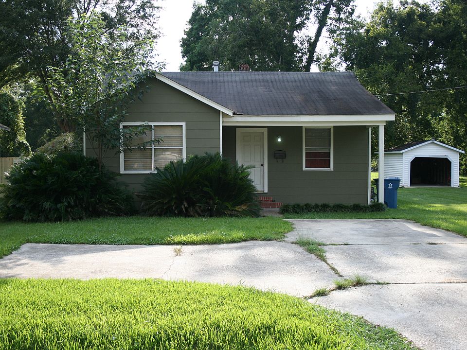 1st image of 209 W End Dr