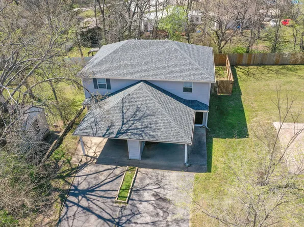 317-327 Hawthorne Street, Hollister, MO 65672
