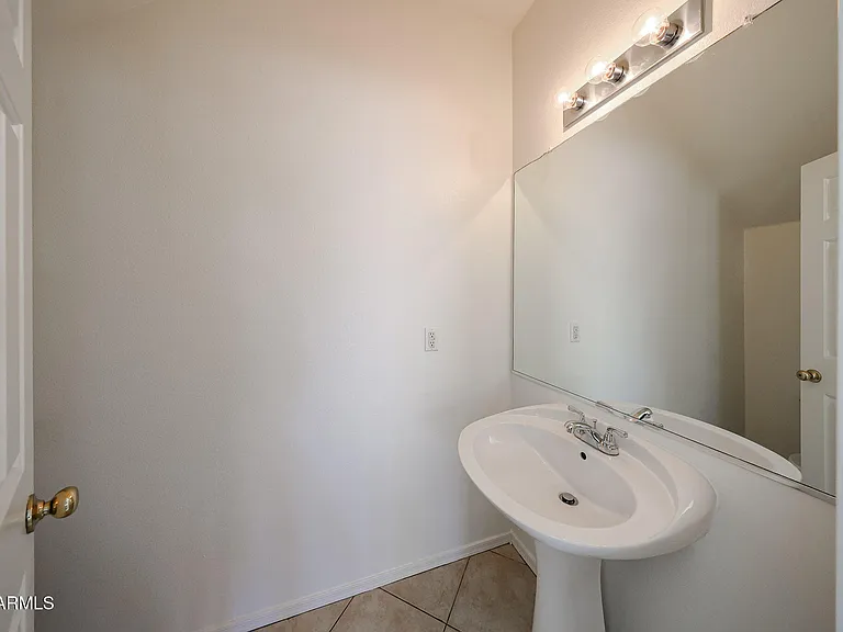 14584 W Watson Ln — Photo 18