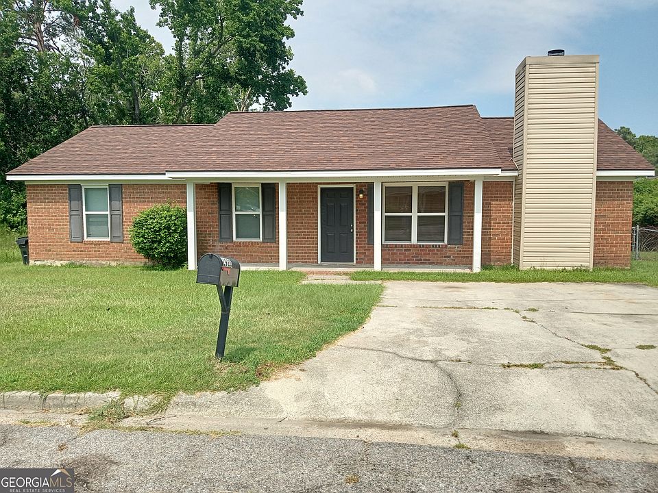 1st image of 2928 Dahlia Dr