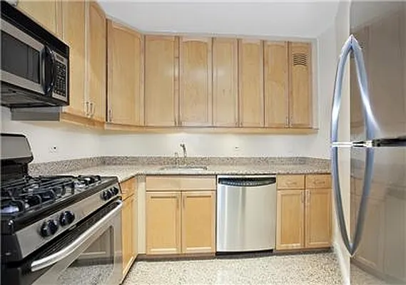 Rented by Living New York | media 38