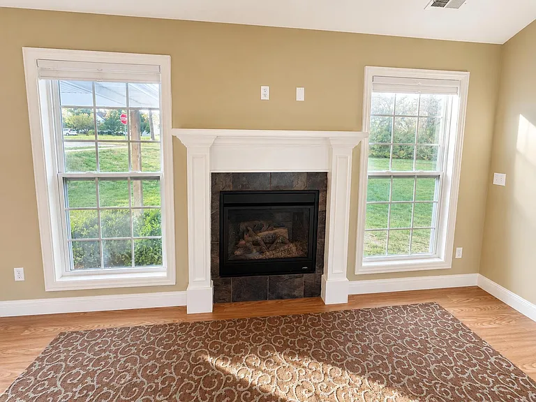 4500 Weybridge Dr — Photo 4