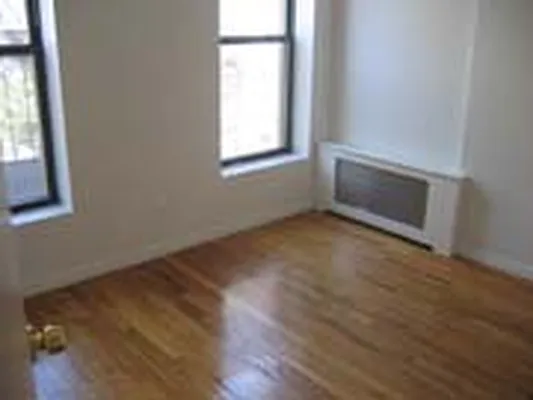 Rented by Eric Goodman Realty Corp | media 23