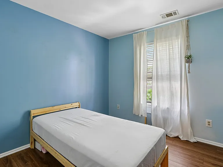 14 Wyndham Pl #14 — Photo 20