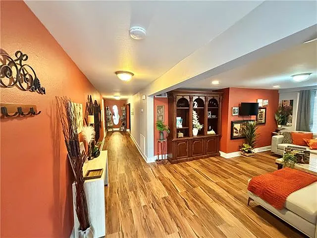 4400 Canal St — Photo 3