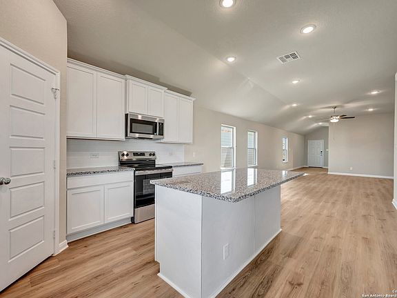 2nd image of 4315 Carlotta Drive