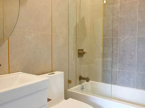 554 Gates Avenue image 10 of 21