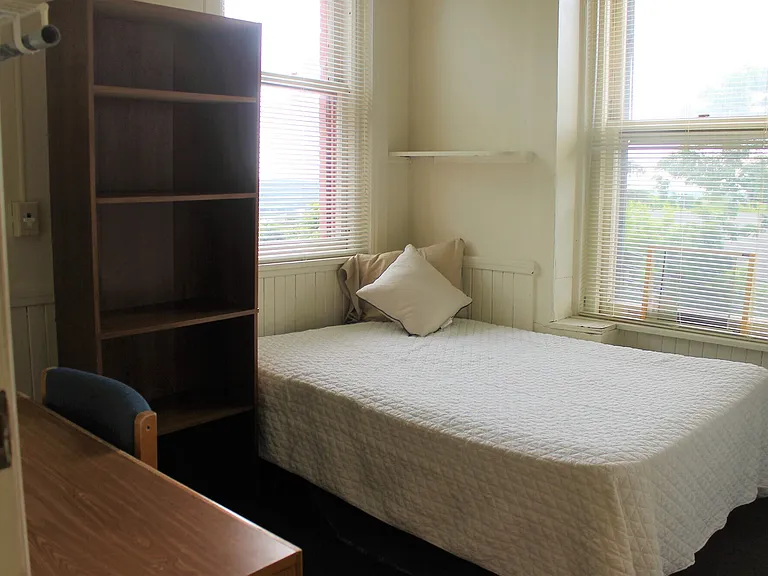 Aces Apartments — Photo 47