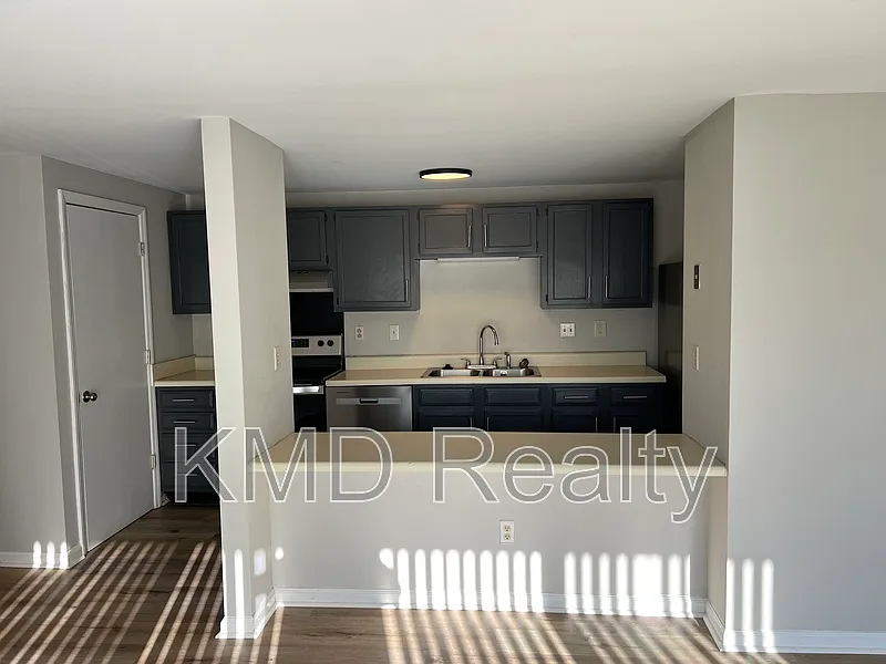 2 bed, 2.0 bath, $1,195 — Photo 2