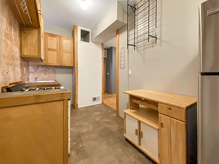 1003 N Wolcott Ave #2R — Photo 3