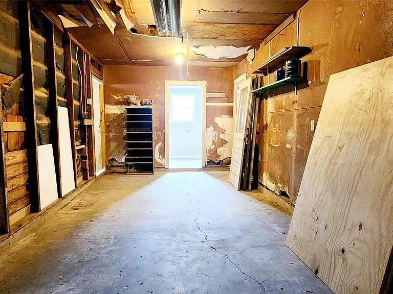 113 Laurel St — Photo 21