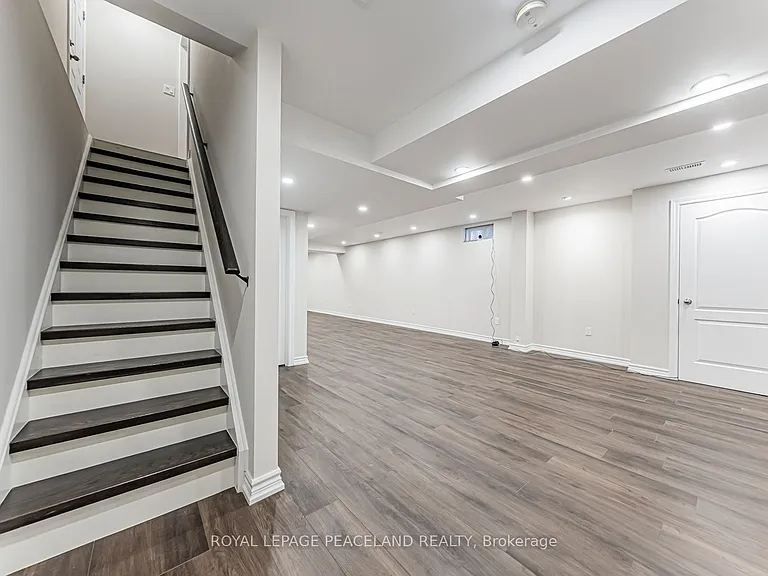 152 Flagstone Way — Photo 41