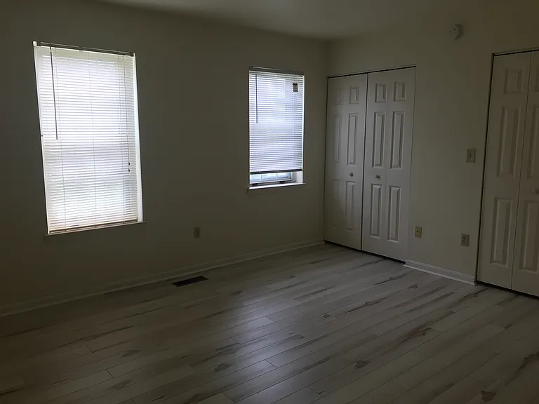 222 Cambridge Ct — Photo 25