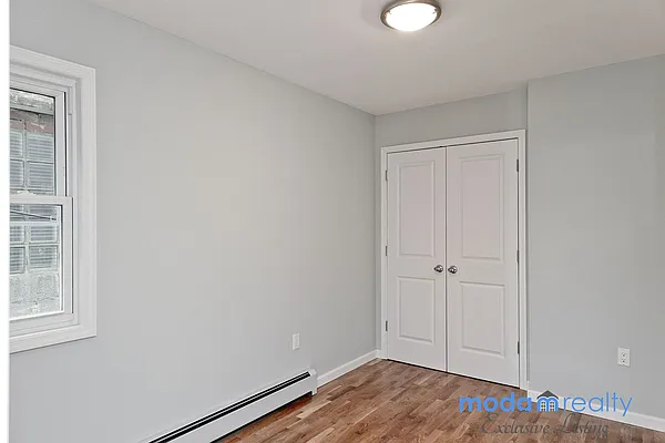 Rented by Moda Realty | media 9