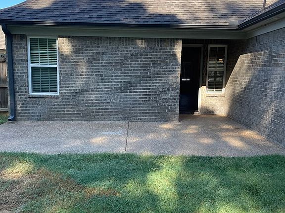 3rd image of 1220 Hogue Dr