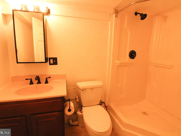 11 Hickory Ln — Photo 54