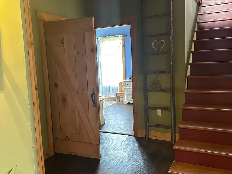 902 Old Post Rd — Photo 19