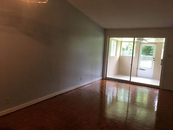 5th image of 5619 Apricot Dr