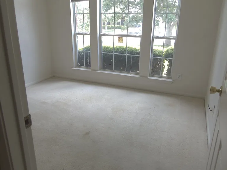 4201 Windwood Dr — Photo 1