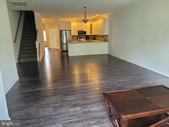 4th image of 315 Baltusrol Dr