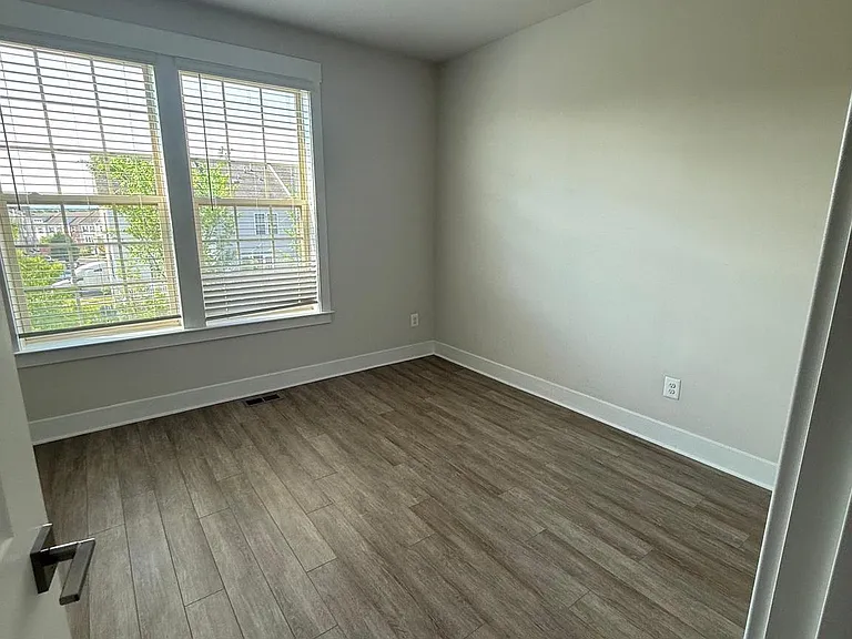 212 Pomegranate Ln — Photo 26