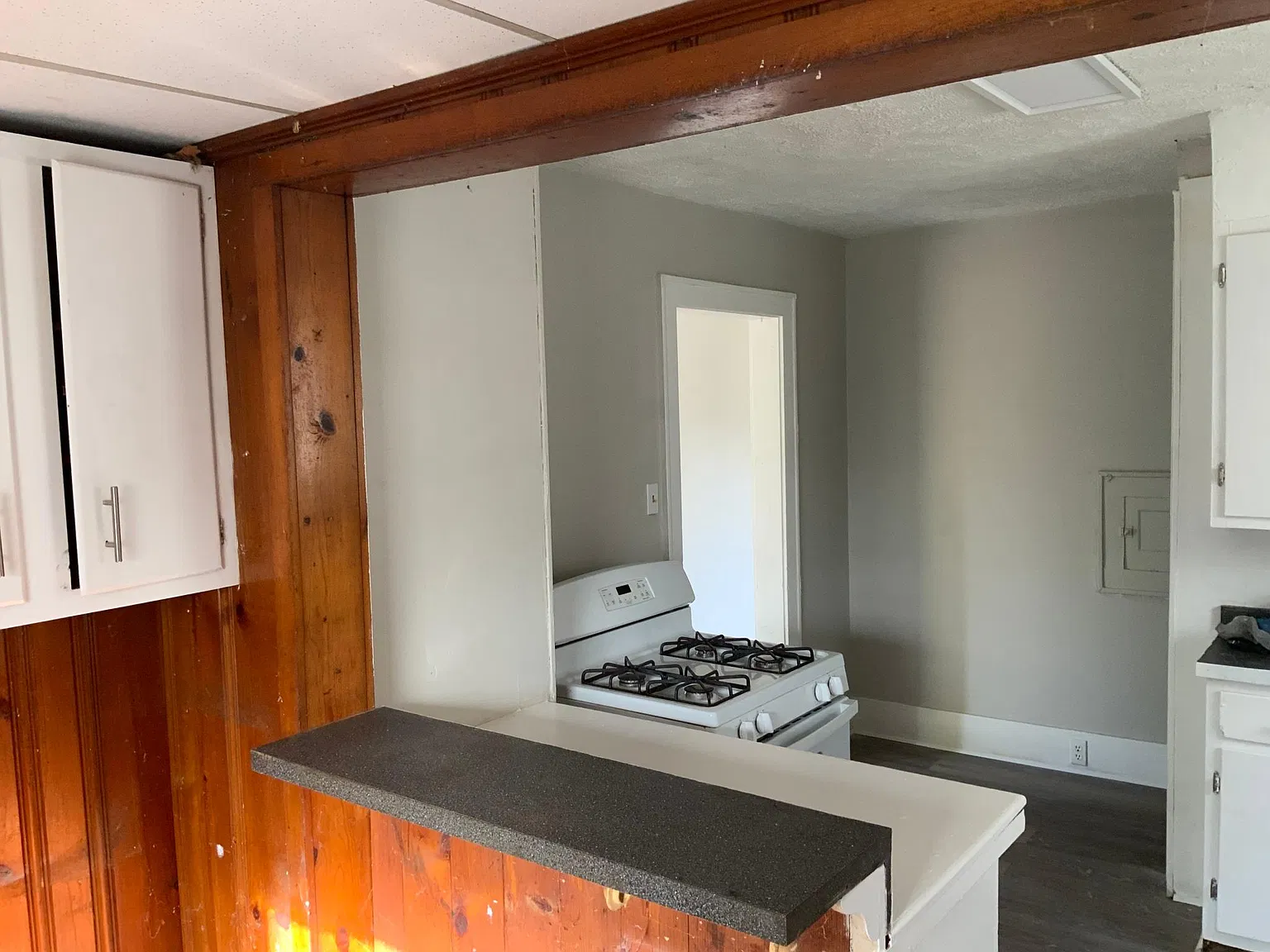 1142 Herberich Ave — Photo 4