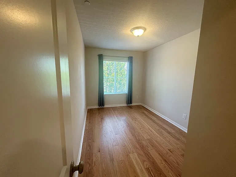 12811 SE 155th Ave — Photo 13