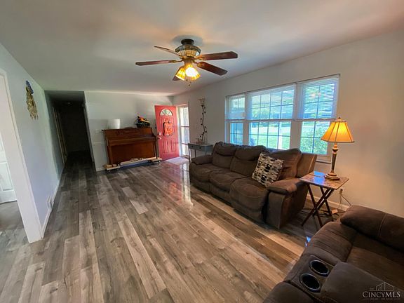 5th image of 4181 Locust Ridge Dr
