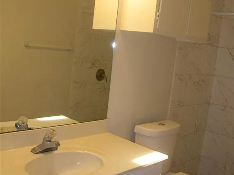 2529 Rio Grande #65 — Photo 14