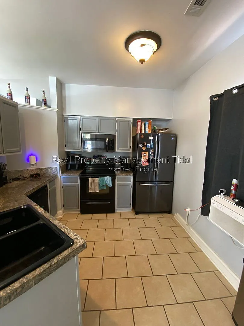 2 bed, 2.0 bath, 1050 sqft, $1,700 — Photo 4