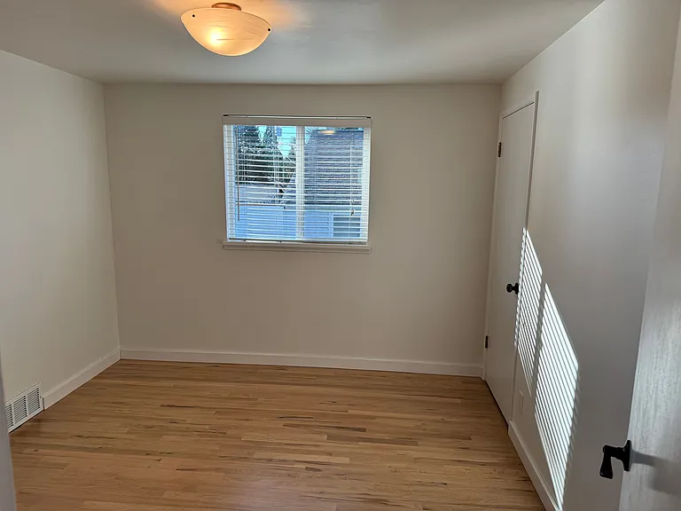 4009 NE 72nd St — Photo 21