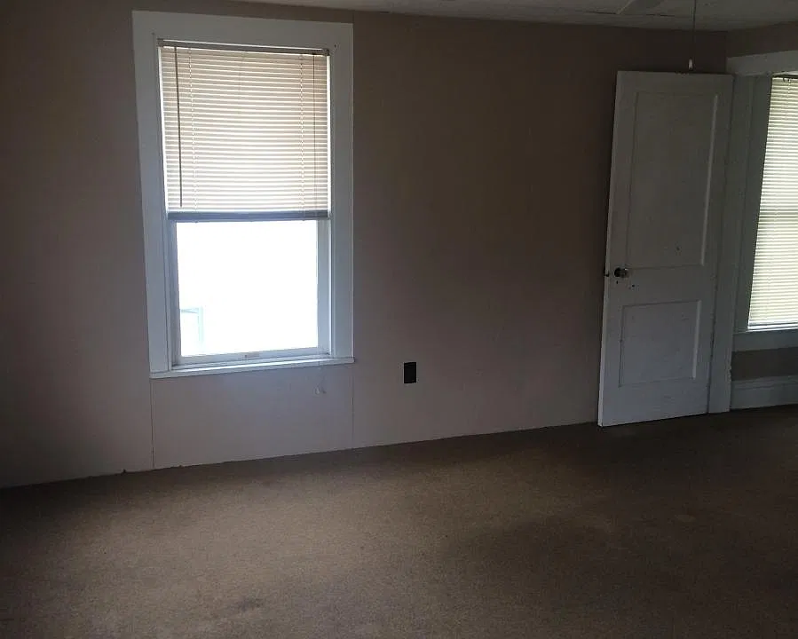 48 Cherry Rd NW