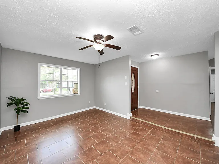 12623 Fern Forest Dr — Photo 9
