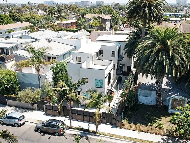 538 Vernon Ave — Photo 37