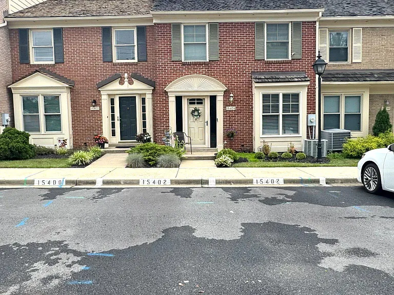 15402 Manor House Ter — Photo 30