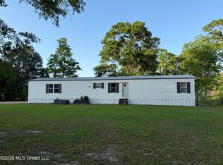 114 Poplar Ave, Carriere, MS 39426