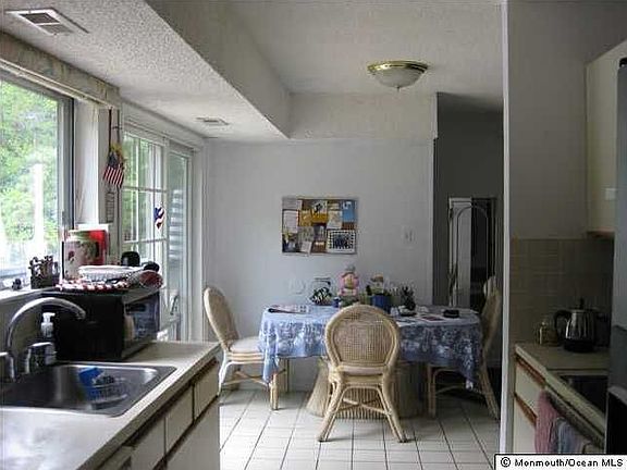 2nd image of 1504 Long Beach Ave