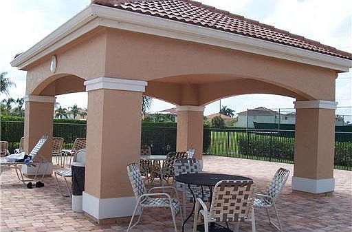 Home For Sale In Sweetwater