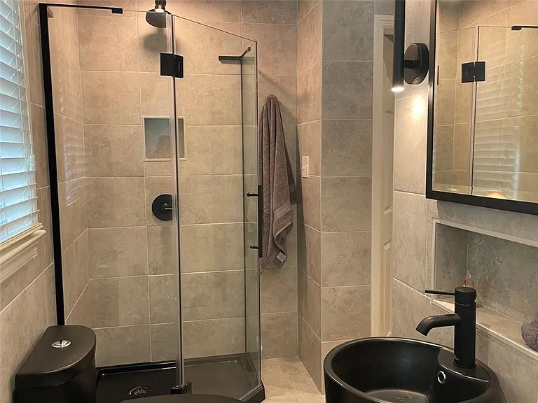 370 Herrington Dr NE — Photo 36
